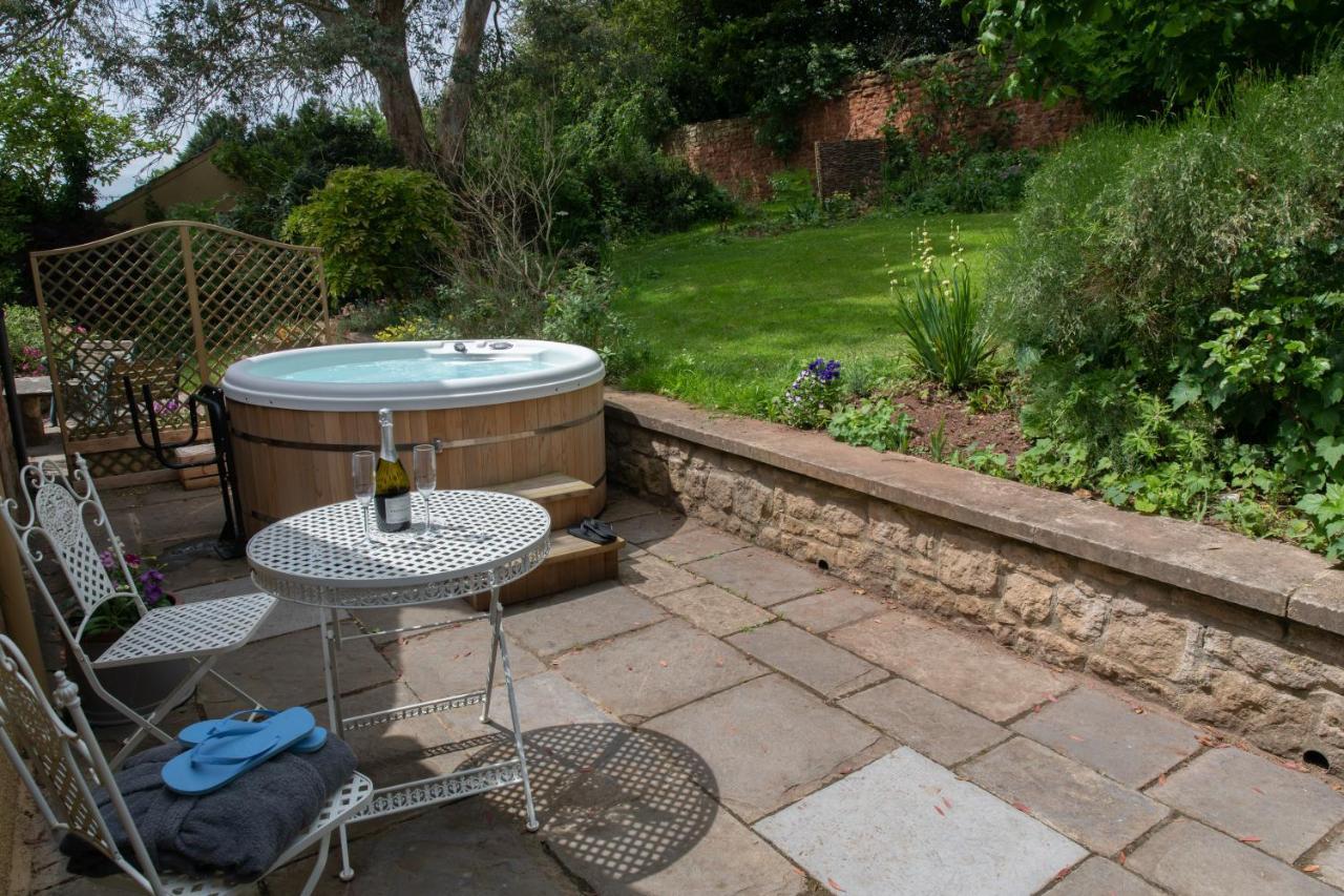 Loft Apartment Nr Bath & Bristol With Hot Tub Exterior foto